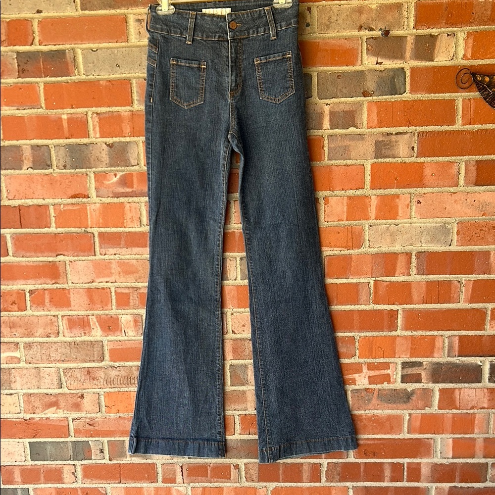 Women's High waisted stretch bootleg Jean.